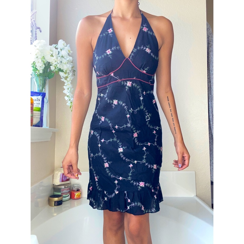 Sfuzi Date Night Floral Dress